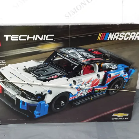 LEGO TECHNIC NASCAR NEXT GEN CHEVROLET CAMARO