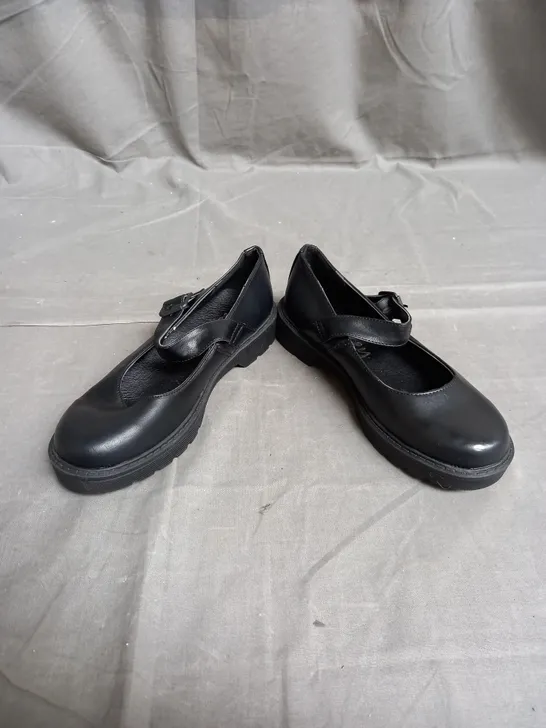 BOX OF 7 PAIRS OF GIRLS SCHOOL SHOES IN BLACK- VARIOUS SIZES 