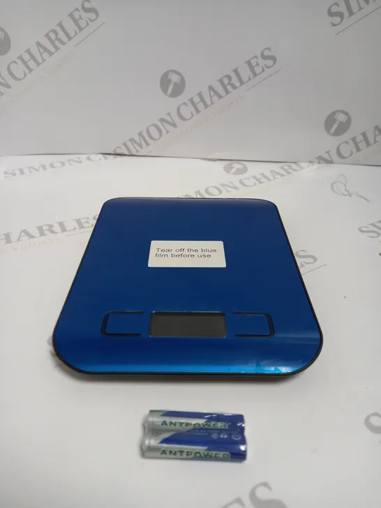 BOXED DIGITAL KITCHEN SCALE 