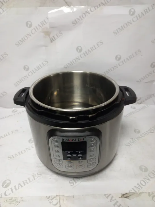 INSTANT POT DUO SMART PRESSURE COOKER