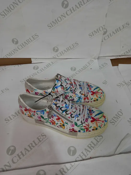 RIEKER FLOWER PRINT TRAINER - SIZE EU 39