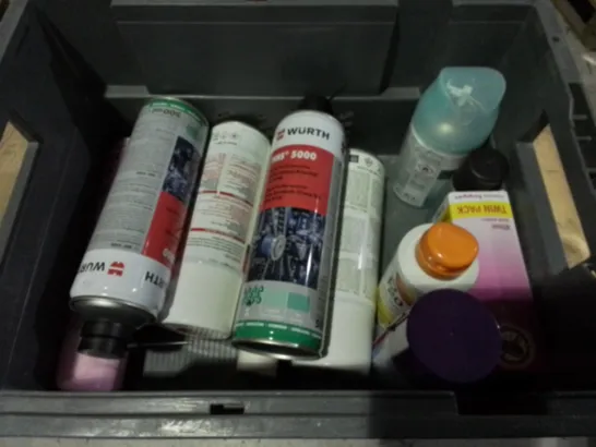 LOT OF 18 ASSORTED AEROSOLS TO INCLUDE DEODORANTS, BLACK PAINT AND CREEP OIL / COLLECTION ONLY