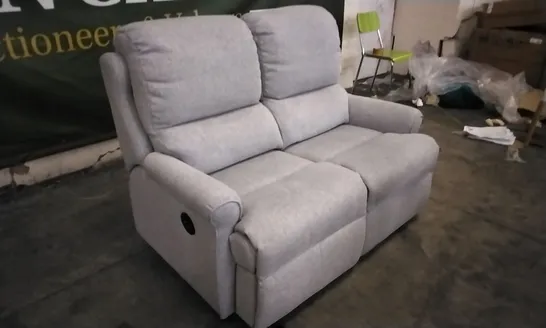 QUALITY BRITISH DESIGNED & MANUFACTURED G PLAN NEWMARKET 2 SEATER POWER RECLINER PIERO SILVER FABRIC SOFA 