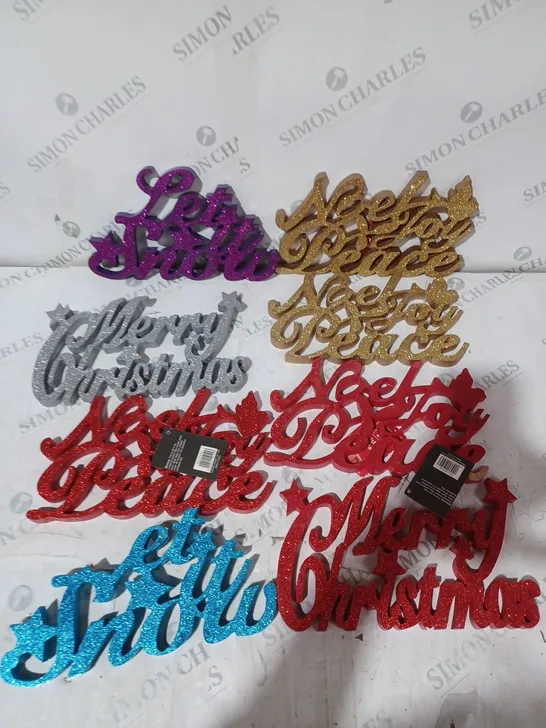 BOX OF APPROXIMATELY 8 ASSORTED WOODEN CHRISTMAS SIGNAGE DECORATIONS IN VARIOUS COLOURS 