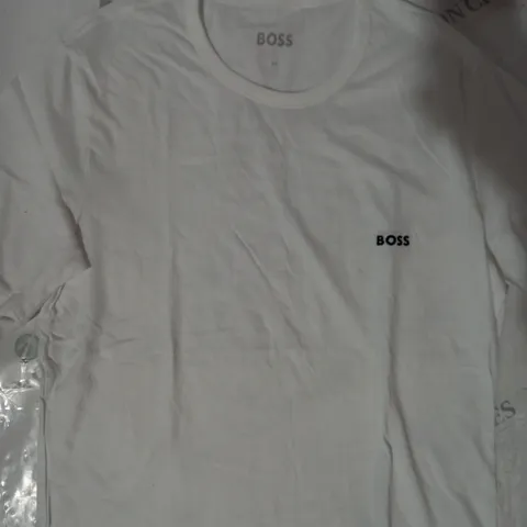 BOSS T-SHIRT IN WHITE SIZE M