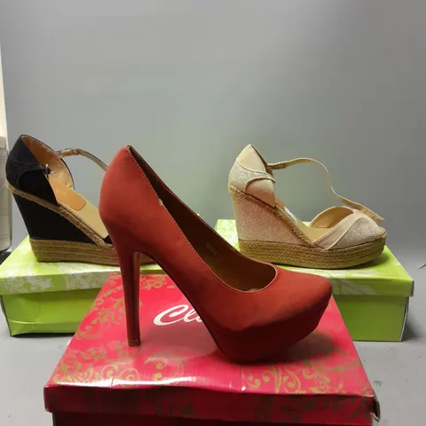 APPROXIMATELY 12 CLARAS SHOES IN VARIOUS SIZES, STYLES AND COLOURS