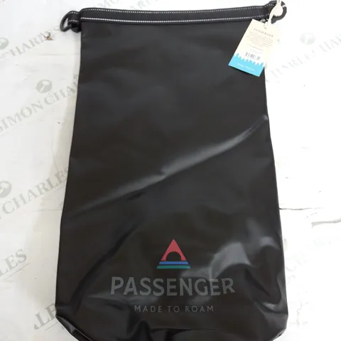 PASSENGER TIDE 10L NYLON DRY BAG IN BLACK