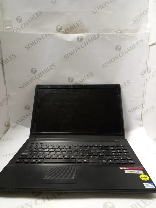 CLEVO CO W76OC LAPTOP IN BLACK 