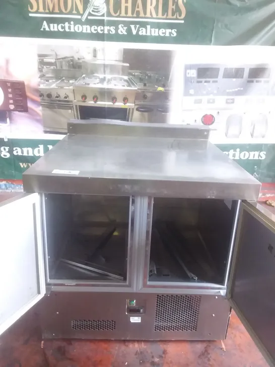 WORK STATION WITH UNDERCOUNTER FRIDGES KTAP 02