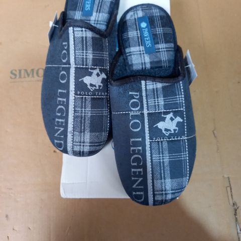 PAIR OF PAVER'S POLO LEGEND SLIPPERS UK SIZE 9