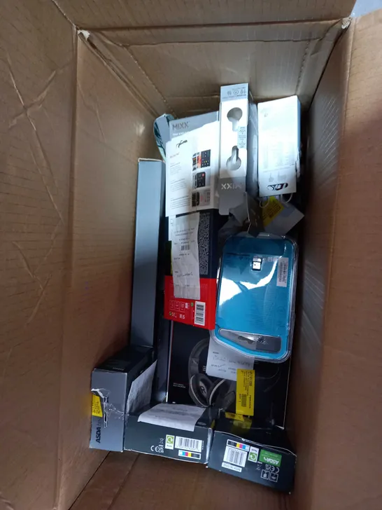 BOX OF APPROXIMATELY 18 ASSORTED ITEMS TO INCLUDE A HDTV INDOOR AERIAL, BIG BUTTON LANDLINE PHONE AND A WIRELESS KEYBOARD COMBO