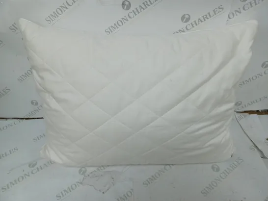 MULBERRY SILK SURROUND PILLOW