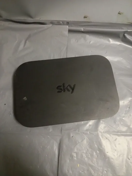 SKY EM150 Q MINI BOX 