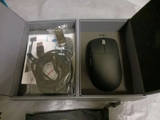 BOXED LAMZU THORN SUPER LIGHT WIRELESS MOUSE 