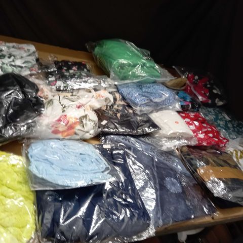 LARGE BOX OF APPROX. 50 ASSORTED BAGGED CLOTHING ITEMS TO INCLUDE: H&M & ASOS IN VARIOUS SIZES