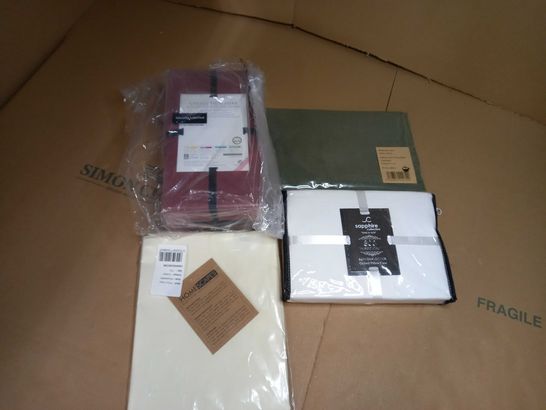 LOT OF APPROX 4 ASSORTED BEDDING ITEMS VARYING IN STYLE/SIZE/COLOUR TO INCLUDE: BED SHEET, PILLOW CASES