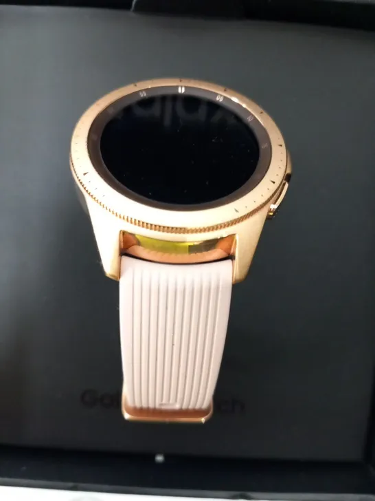 BOXED SAMSUNG GALAXY SM-R815F SMART WATCH