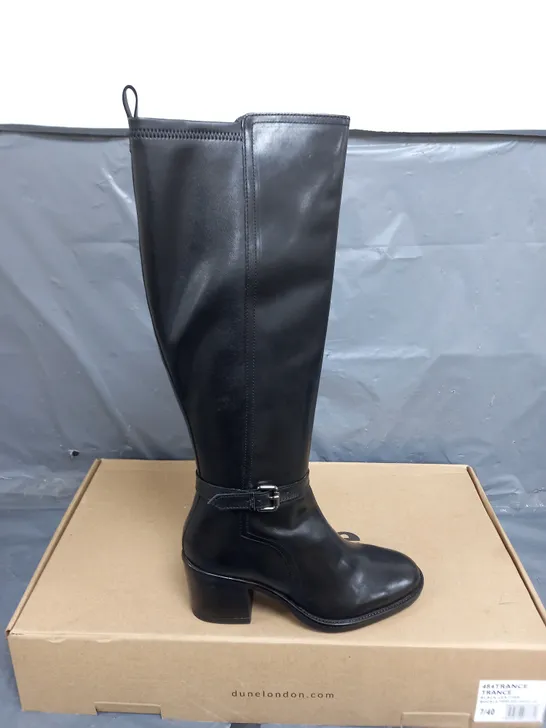 BOXED PAIR OF DUNE BLACK LEATHER BUCKLE HEELED HIGH LEG BOOTS SIZE 7