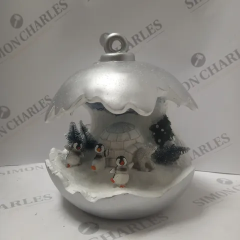 CHRISTMAS SCENE ORNAMENT 