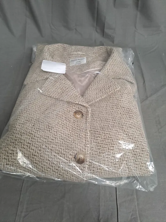 BEIGE HELENE BERMAN BEIGE COAT SIZE 29