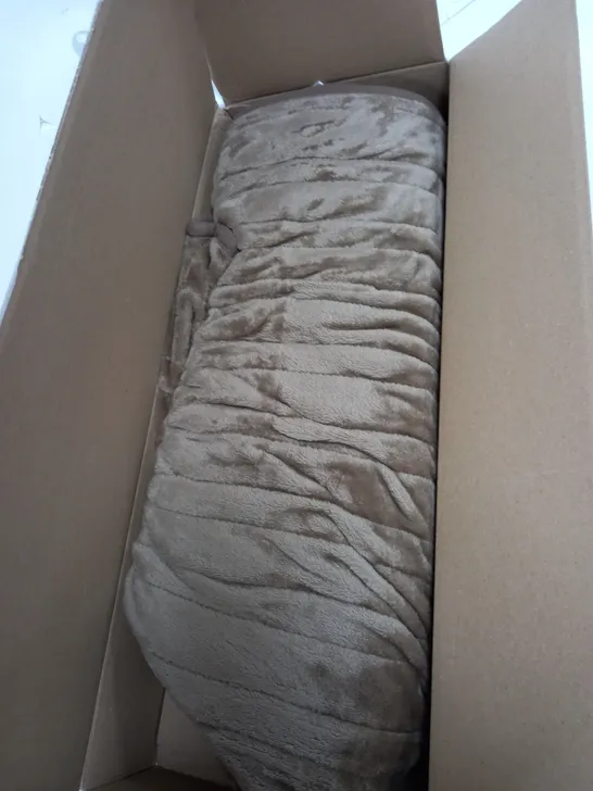 COZEE HOME VELVETSOFT HEATED THROW IN DARK TAUPE