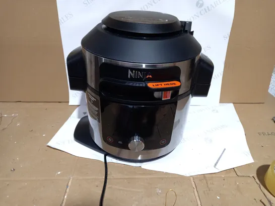 NINJA AIR FRYER 