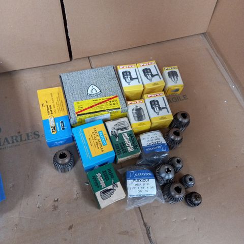 LOT OF APPROX 20 ASSORTED TOOLS TO INCLUDE CABLE STAPLES, KEYLESS CHUCKS, BRAD NAILS ETC