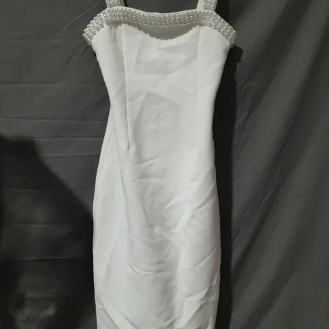 ODDMUSE WHITE EMBELLISHED SLEEVELESS DRESS - XS