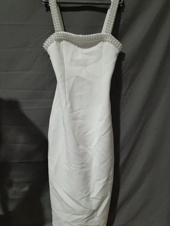 ODDMUSE WHITE EMBELLISHED SLEEVELESS DRESS - XS