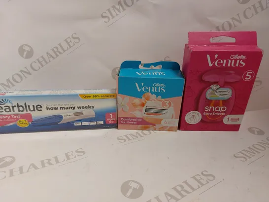 BOX OF APPROX 8 ITEMS TO INCLUDE ASSORTED GILETTE VENUS BLADES AND CLEAR BLUE PREGNANCT TESTS