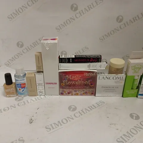 BOX OF APPROX 20 ASSORTED HEALTH & BEAUTY ITEMS TO INCLUDE - LANCOME ENERGIE DE VIE - BURBERRY FRESH GLOW - YSL TATOUAGE CONTURE ECT. 