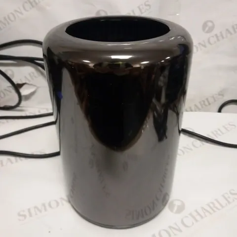 APPLE MAC PRO 6.1 A1481 DESKTOP COMPUTER