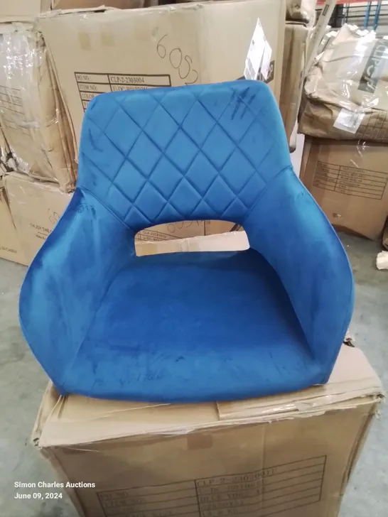 A BOXED PAIR OF BLUE VELVET UPHOLSTERED DINING ROOM CHAIRS 