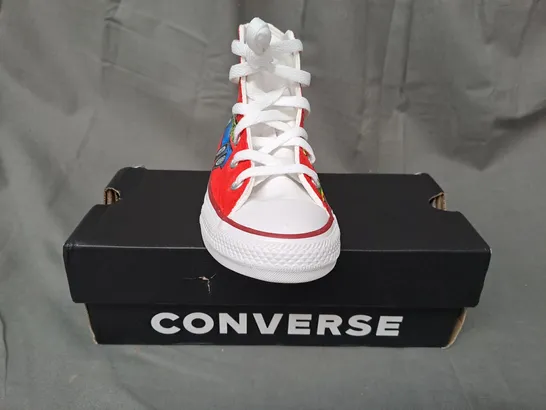 BOXED PAIR OF CONVERSE KIDS SHOES UK SIZE 12