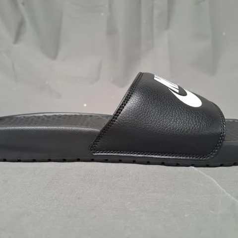 PAIR OF NIKE SLIDERS IN BLACK/WHITE UK SIZE 8