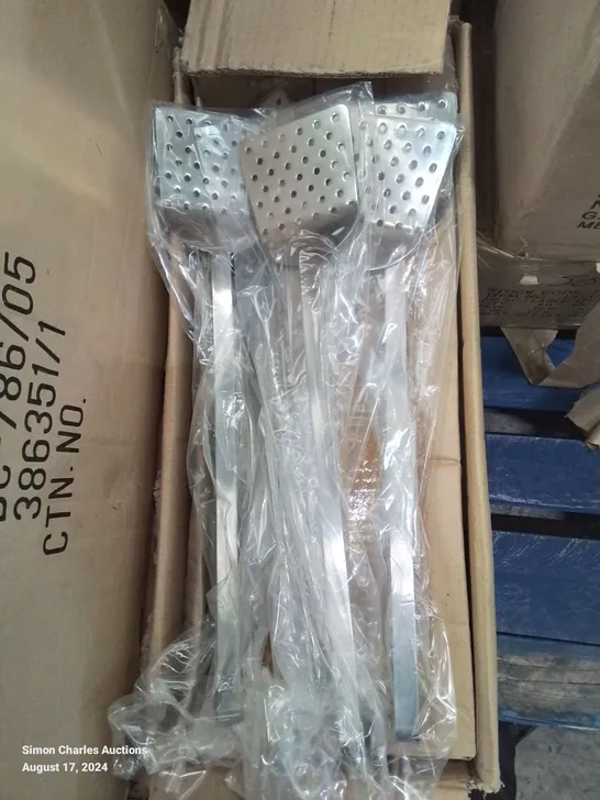 PALLET CONTAINING VARIOUS COOKING UTENSILS TO INCLUDE,APPROXIMATELY 80 16OZ LADLES, 160 SLOTTED SERVING SPOONS, 40 FISH SLICES, 96 METAL WHISKS AND 160 21OZ LADELS