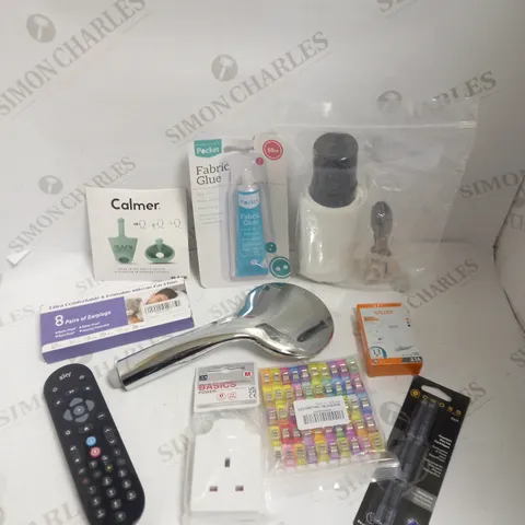 BOX OF APPROXIMATELY 20 ASSORTED HOUSEHOLD ITEMS TO INCLUDE CALMER NATURAL EARPLUGS, FABRIC GLUE, SHOWER HEAD ETC 