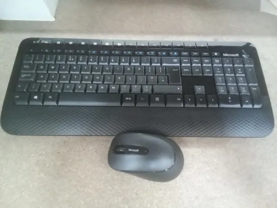 MICROSOFT WIRELESS 2000 DESKTOP - KEYBOARD AND MOUSE COMBO