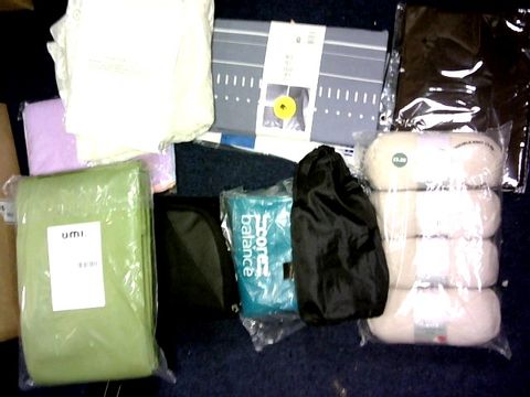 LOT OF  MEDIUM BOX OF APPROXIMATELY 10 ASSORTED ITEMS TO INCLUDE: BAG,CRAFTY, CORE BALANCE, UMI ESSENTIALS, PILLOW CASE