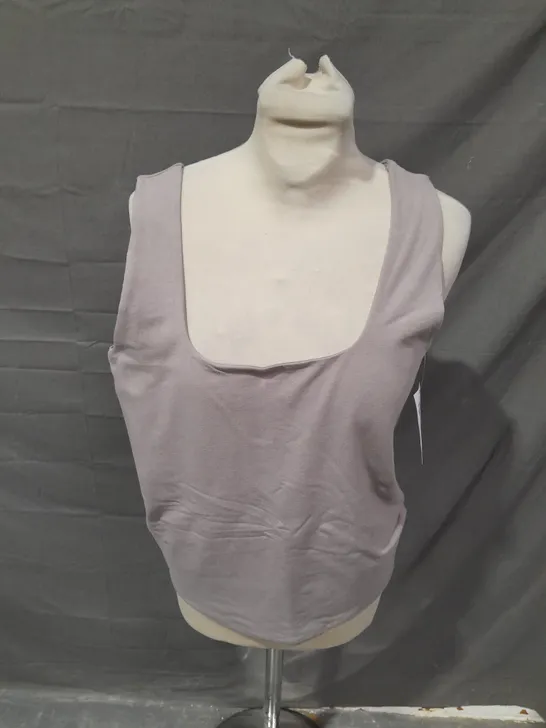 ABERCROMBIE & FITCH LOW NECK TANK TOP - XL