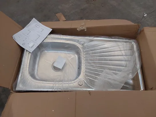 BOXED KITCHEN SINK 