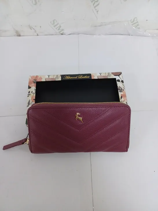 BOXED ASHWOOD PURSE IN PLUM WITH GOLD DETAILS 