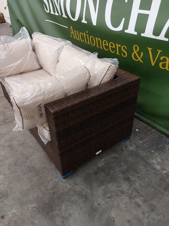 DESIGNER RATTAN 2 SEATER GARDEN/PATIO SOFA IN CHOCOLATE MIX AND COFFEE CREAM COLOUR WITH CUSHIONS