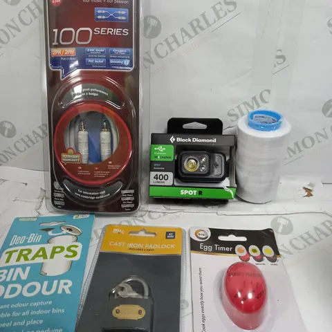 BOX OF APPROXIMATELY 10 ASSORTED ITEMS TO INCLUDE - EGG TIMER, BLACK DIAMOND LIGHT, PADLOCK ETC