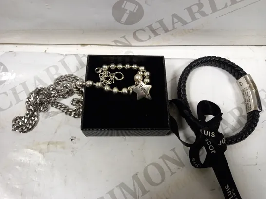 LOT OF APPROXIMATELY 35 PIECES OF JEWELLERY TO INCLUDE MYGIAVELLE LEATHER EFFECT BIRTHDAY BRACLET, JOSE LUIS SILVER EFFECT PEARL NECKLACE WITH STAR CHARM, AFSTALR SILVER EFFECT NECKLACE, ETC