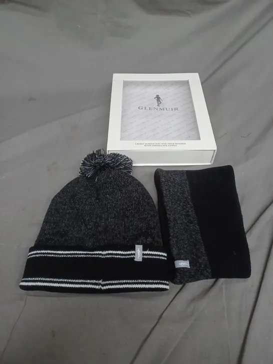 BOXED GLENMUIR BOBBLE HAT & NECK WARMER 