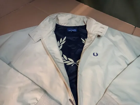 FRED PERRY BIEGE/LOGO BOMBER JACKET - MEDIUM