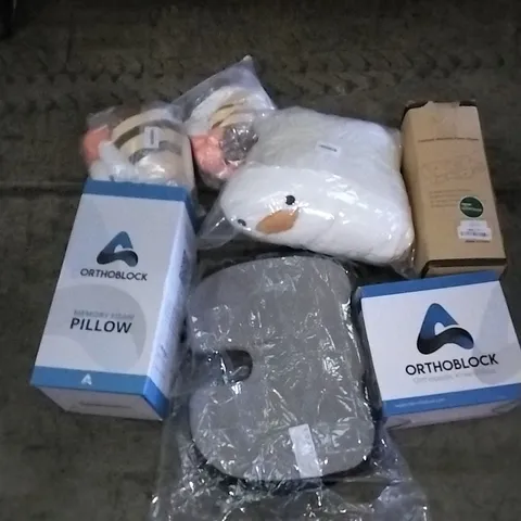 PALLET OF ASSORTED HOUSEHOLD GOODS TO INCLUDE CERVICAL PILLOW, MEMORY FOAM PILLOW, AND ORTHOPAEDIC KNEE PILLOW ETC 