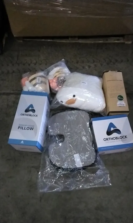 PALLET OF ASSORTED HOUSEHOLD GOODS TO INCLUDE CERVICAL PILLOW, MEMORY FOAM PILLOW, AND ORTHOPAEDIC KNEE PILLOW ETC 