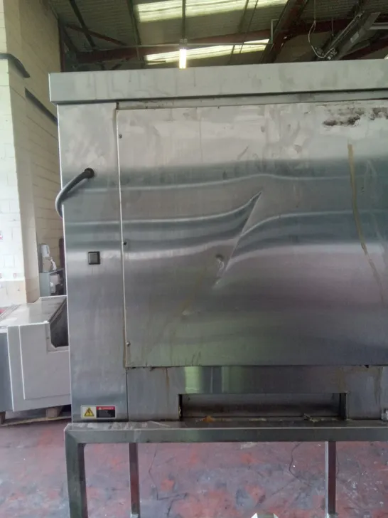 COMMERCIAL BKI SINGLE ROTISSERIE OVEN 